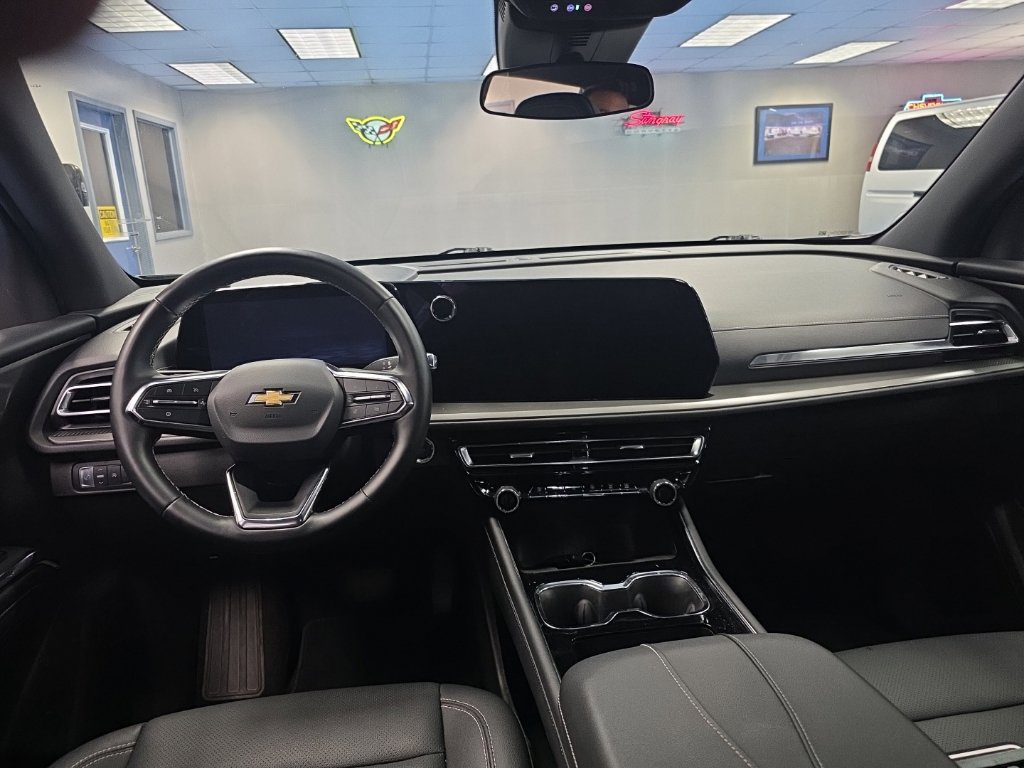 Certified 2026 Chevrolet Traverse LT FWD image 16
