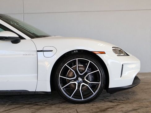 New 2025 Porsche Taycan image 8