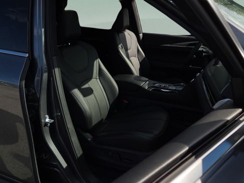 Used 2026 INFINITI QX60 Luxe w/ Cargo Package FWD image 17