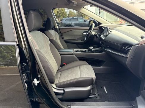 Used 2022 Nissan Rogue SV AWD/4WD image 9