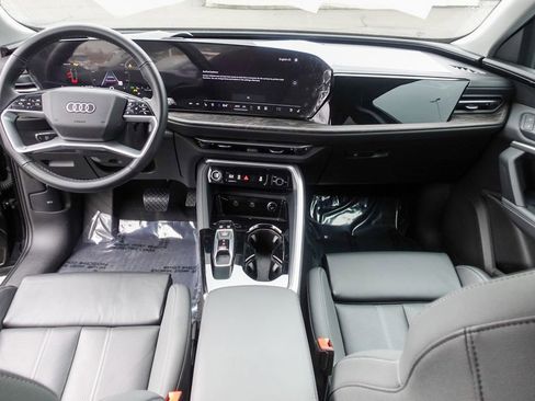 Used 2025 Audi Q5 Premium Plus w/ Premium Plus image 48