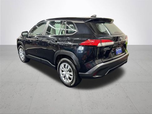 Used 2024 Toyota Corolla Cross L FWD image 4