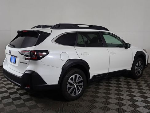 Used 2023 Subaru Outback Premium AWD/4WD image 7