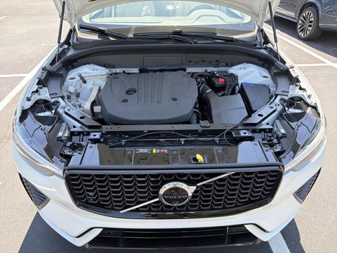 Certified 2024 Volvo XC60 B5 Plus AWD/4WD image 36