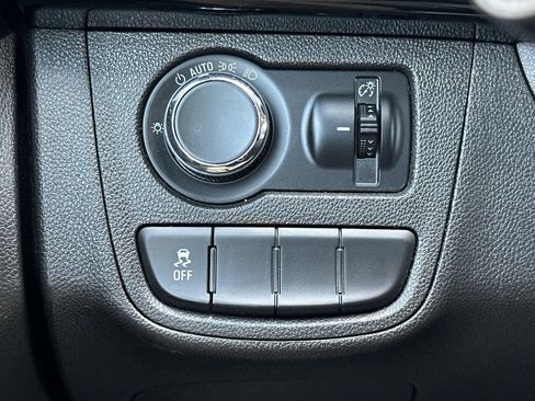 Used 2019 Chevrolet Spark LT image 33