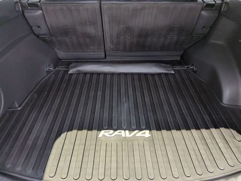 Used 2023 Toyota RAV4 XLE Premium FWD image 31