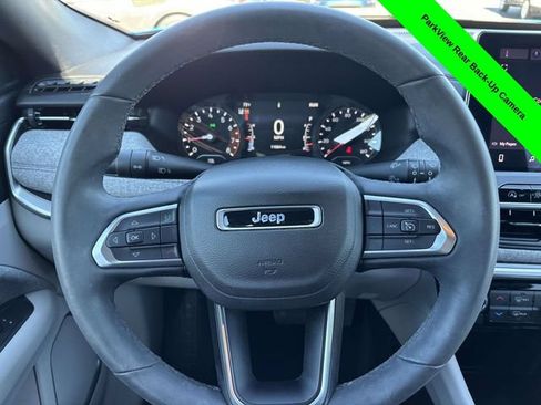 Used 2023 Jeep Compass Latitude AWD/4WD image 26