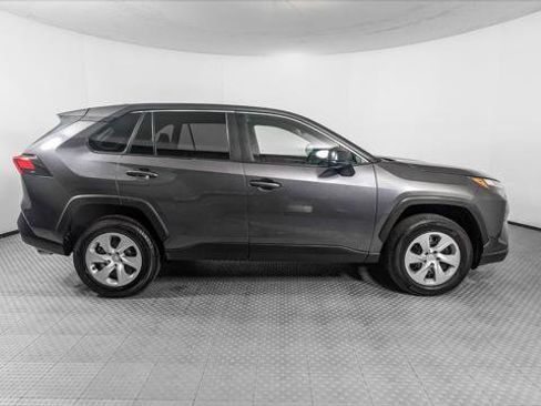 Used 2024 Toyota RAV4 LE image 9