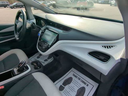 Used 2017 Chevrolet Bolt LT image 27