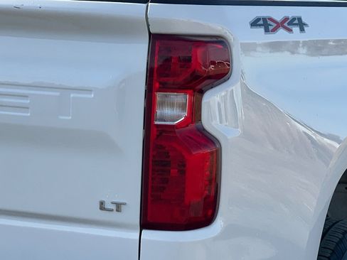 Used 2025 Chevrolet Silverado 1500 LT image 47