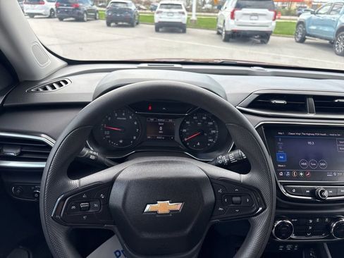 Used 2022 Chevrolet TrailBlazer LT w/ Convenience Package FWD image 35