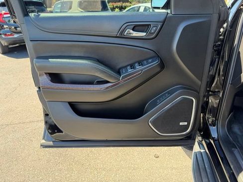 Certified 2018 GMC Yukon SLT w/ Premium Edition AWD/4WD image 19
