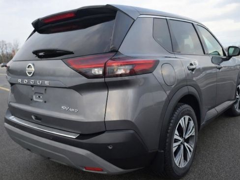 Used 2021 Nissan Rogue SV image 4