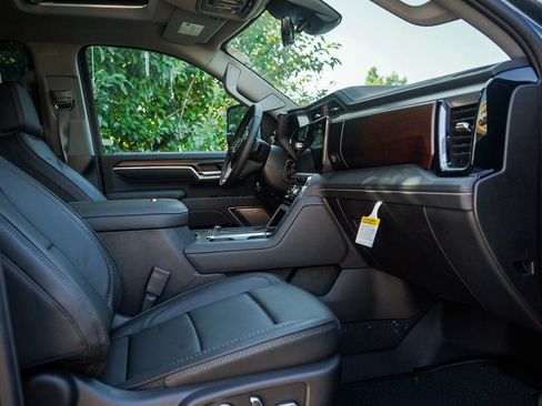 New 2026 GMC Sierra 3500 Denali w/ Denali Reserve Package AWD/4WD image 9