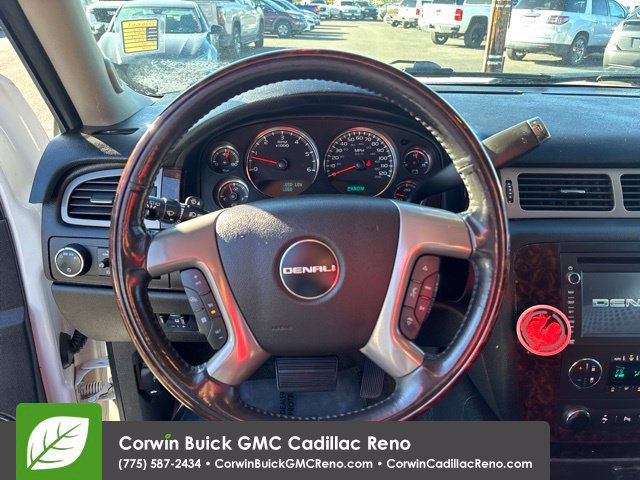 Used 2013 GMC Yukon XL Denali AWD/4WD image 17