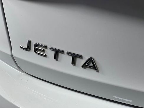 Used 2022 Volkswagen Jetta S image 34