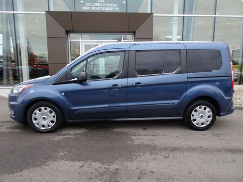 Used 2019 Ford Transit Connect XLT image 2