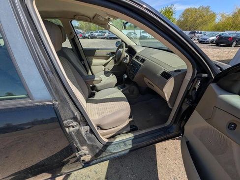 Used 2006 Ford Focus S FWD image 29