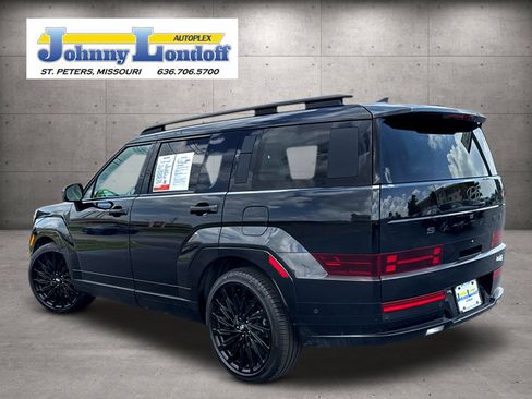 Used 2025 Hyundai Santa Fe Calligraphy AWD/4WD image 3