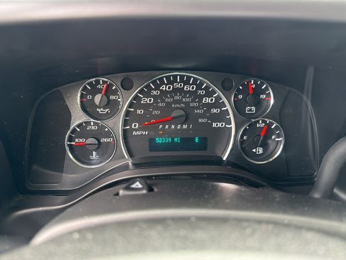 Used 2017 Chevrolet Express 3500 LT w/ LT Preferred Equipment Group image 13