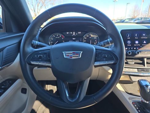 Used 2023 Cadillac CT4 Luxury image 15