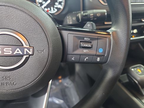 Used 2023 Nissan Rogue SV FWD image 17