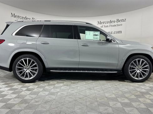 New 2026 Mercedes-Benz GLS 580 4MATIC image 3