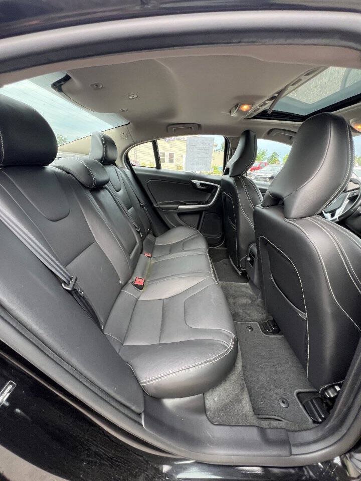 Used 2018 Volvo S60 T5 Dynamic w/ Vision Package FWD image 16