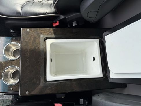 Used 2016 Mercedes-Benz Sprinter 3500 image 29