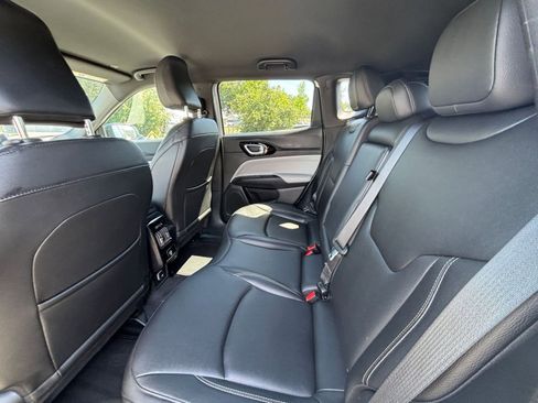 Used 2025 Jeep Compass Limited AWD/4WD image 27