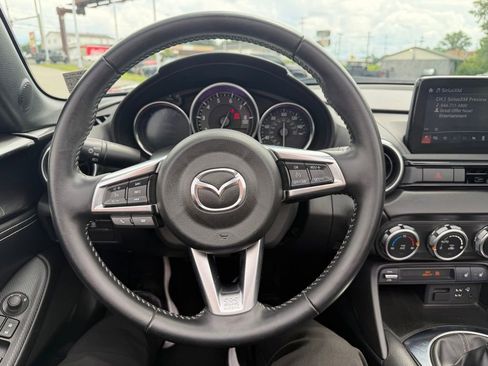 Used 2020 MAZDA MX-5 Miata RF Grand Touring RWD image 22