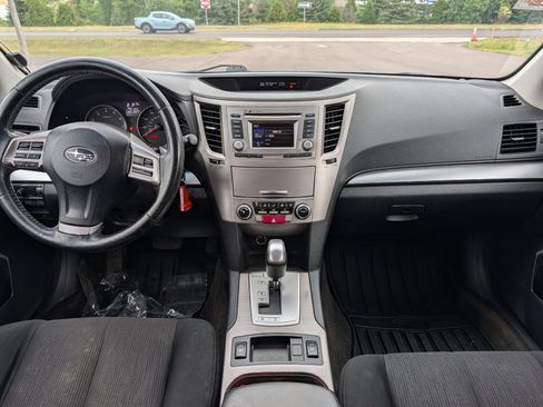 Used 2014 Subaru Outback 2.5i Premium w/ Moonroof Package AWD/4WD image 10