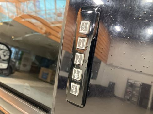 Used 2019 Ford F150 Raptor w/ Equipment Group 802A Luxury image 10