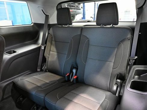 Used 2023 GMC Acadia SLE w/ Driver Convenience Package image 12