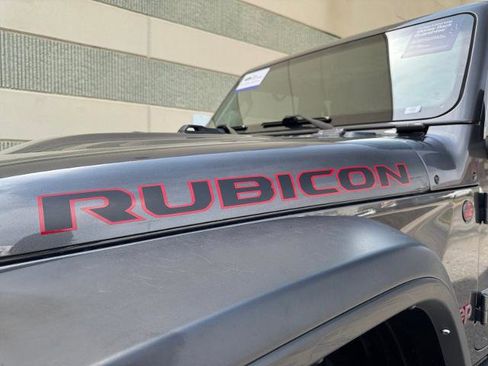 Used 2021 Jeep Gladiator Rubicon w/ Dual Top Group AWD/4WD image 34