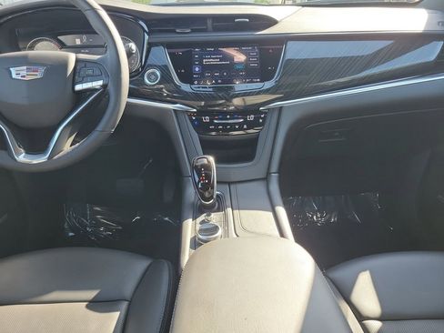 Certified 2023 Cadillac XT6 Premium Luxury image 19