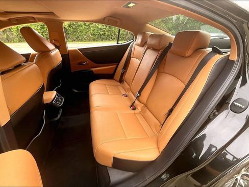Used 2025 Lexus ES 350 w/ Premium Package FWD image 34