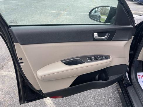 Used 2018 Kia Optima LX w/ 17" Alloy Wheels Package image 10