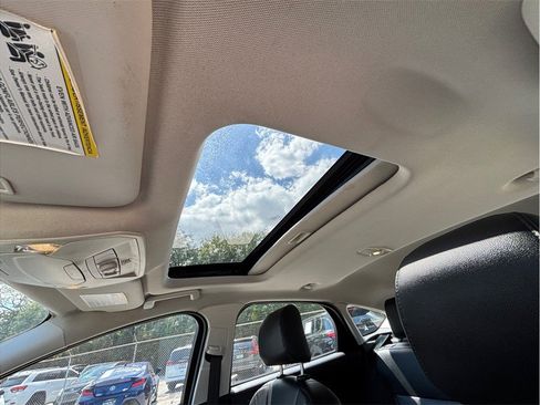 Used 2015 Ford Focus Titanium FWD image 31