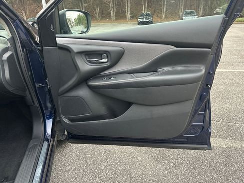 Used 2023 Nissan Murano SV image 14