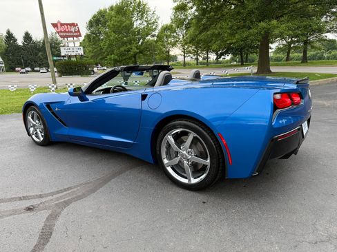 Used 2015 Chevrolet Corvette Stingray Convertible w/ 3LT Preferred Equipment Group RWD image 16