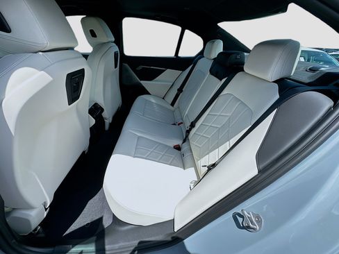 New 2027 BMW 530i RWD image 20