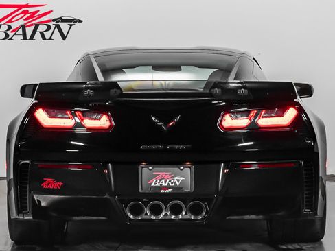 Used 2016 Chevrolet Corvette Z06 image 11