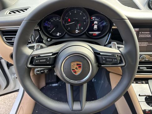 Used 2026 Porsche Macan AWD/4WD image 26
