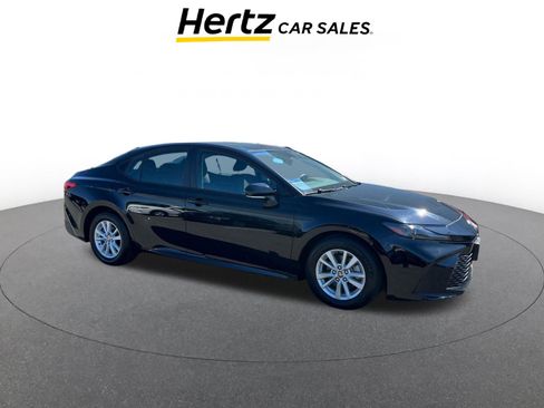 Used 2025 Toyota Camry LE image 1