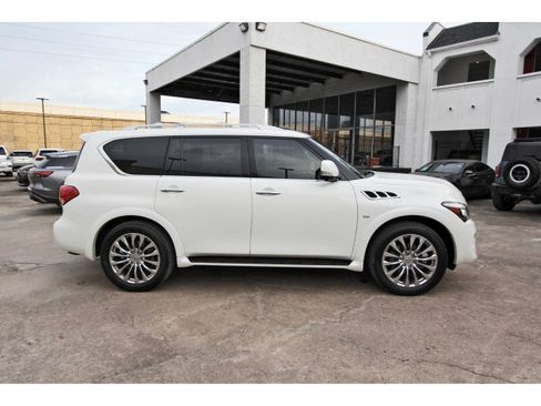 Used 2017 INFINITI QX80 4WD w/ Driver Assistance Package image 8