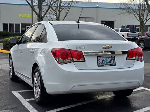 Used 2013 Chevrolet Cruze LS image 7