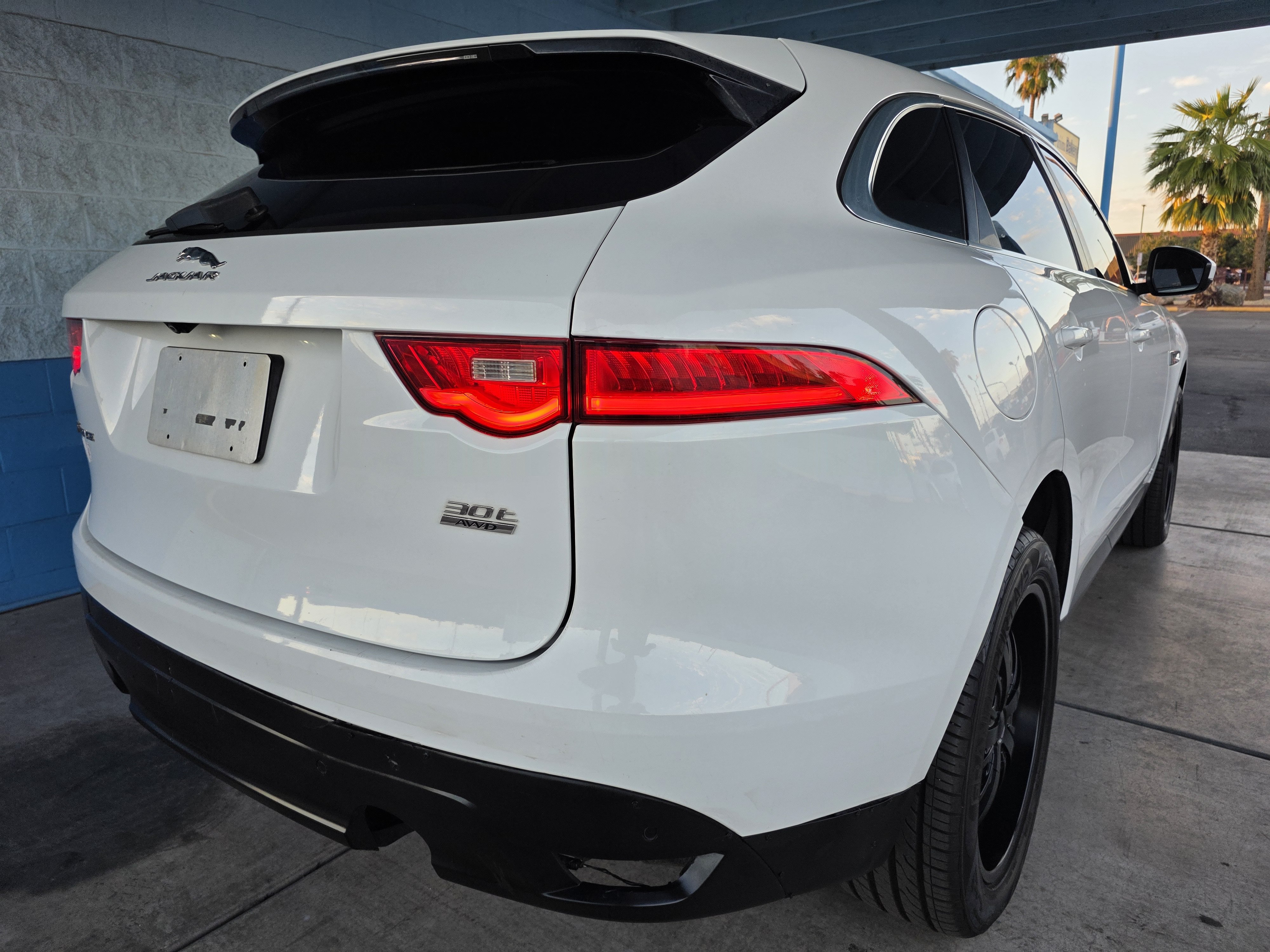 Used 2020 Jaguar F-PACE Prestige AWD/4WD image 3