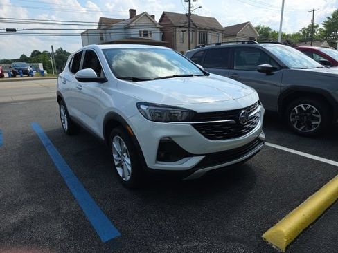 Used 2023 Buick Encore GX Preferred w/ Cold Weather Comfort Package AWD/4WD image 1