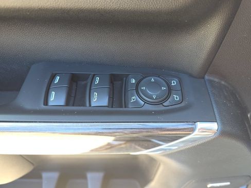 Certified 2021 Chevrolet Silverado 1500 LTZ w/ Technology Package AWD/4WD image 30